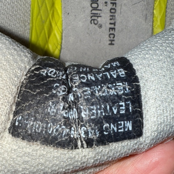 Florsheim Men's Chukka Boots - Picture 6 of 7